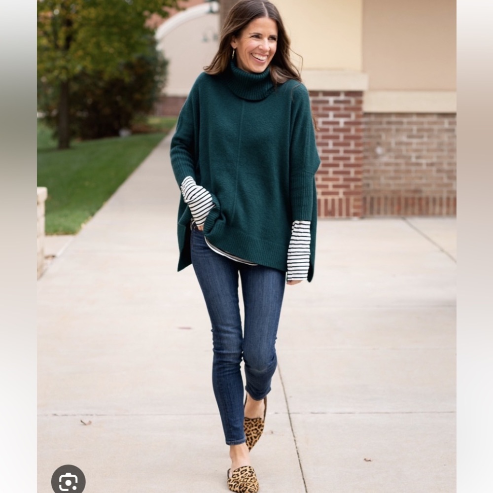 LOFT Turtleneck Poncho Sweater Green